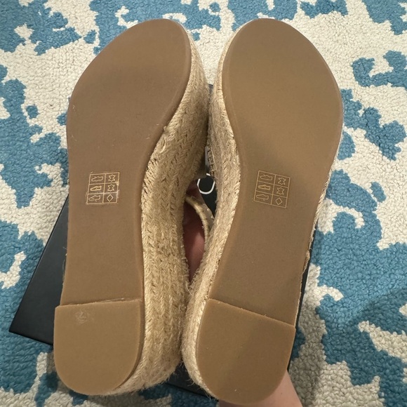 Pour La Victorie Women's Tan Espadrille Wedge Sandals - Picture 5 of 7